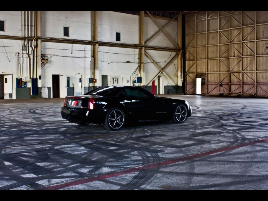  Cadillac XLR-V by D3 2008 года  (фото 8 из 14)